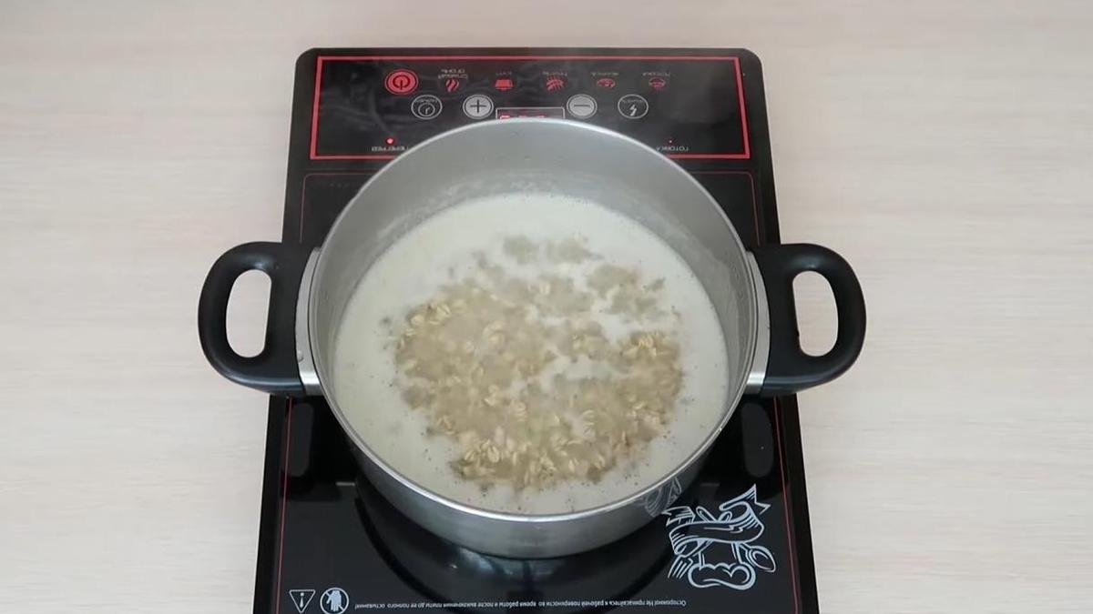 Овсянка варится