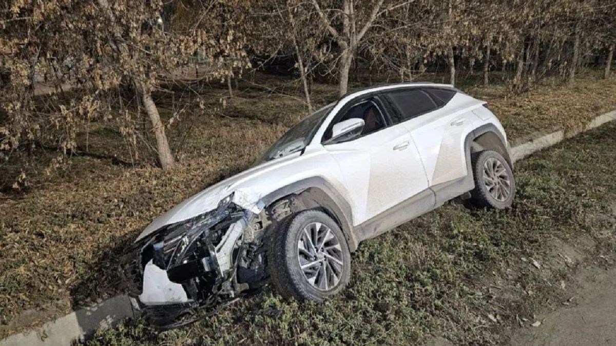 Автомобиль попал в аварию