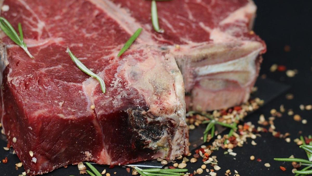 Мясников развеял самый популярный миф о красном мясе