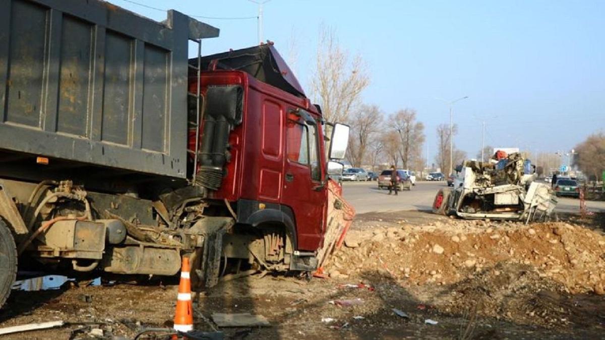 Автомобиль попал в аварию