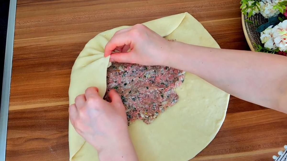 Заготовка мясного пирога