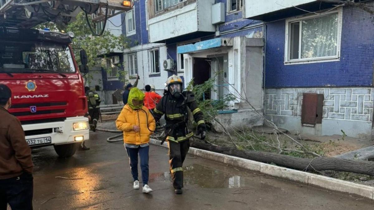 Пожар в многоэтажке в Экибастузе