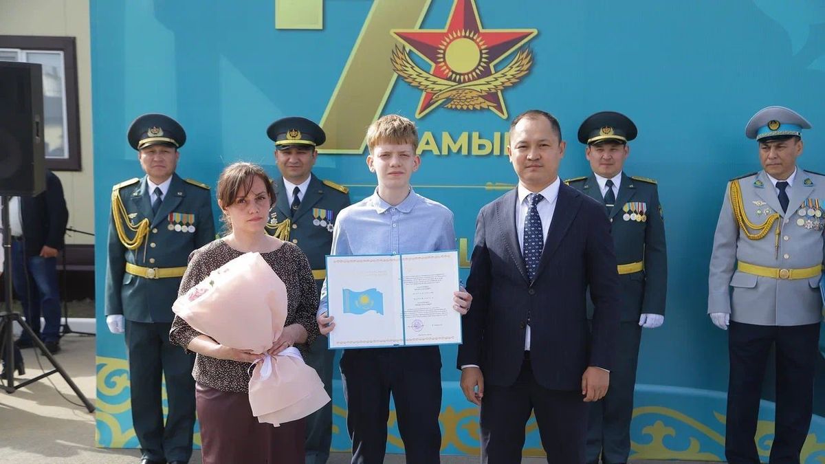 Участники торжественного мероприятия