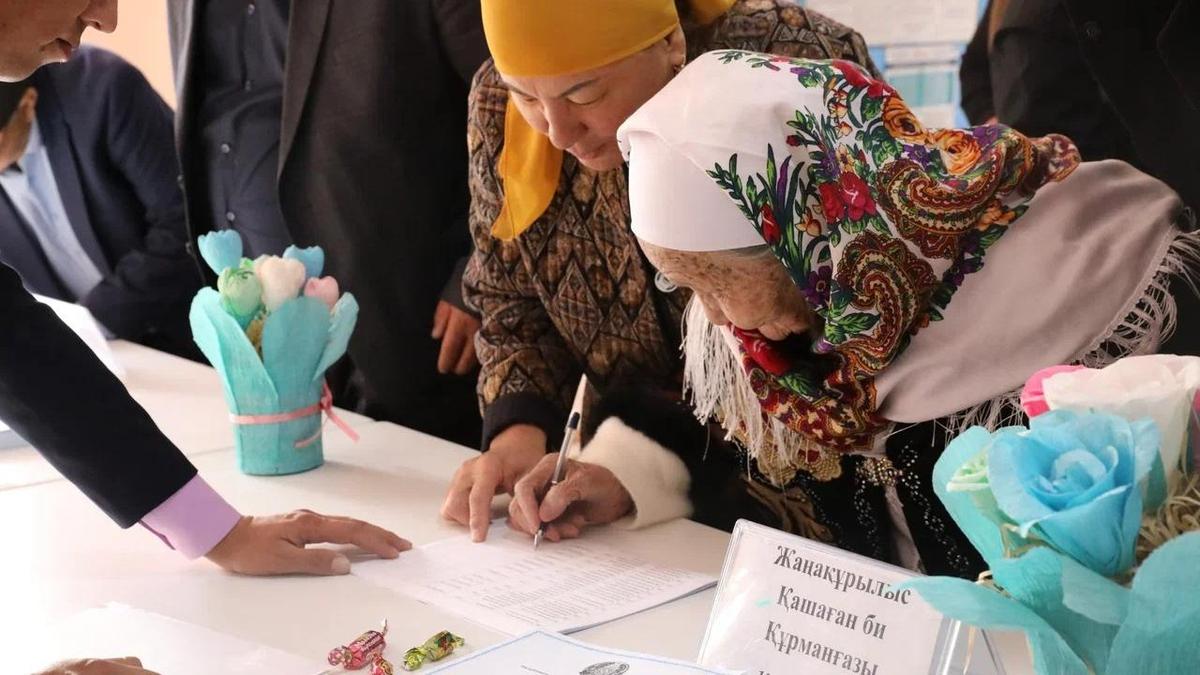 103 жастағы кейуана дауыс берді 103 жастағы кейуана дауыс берді