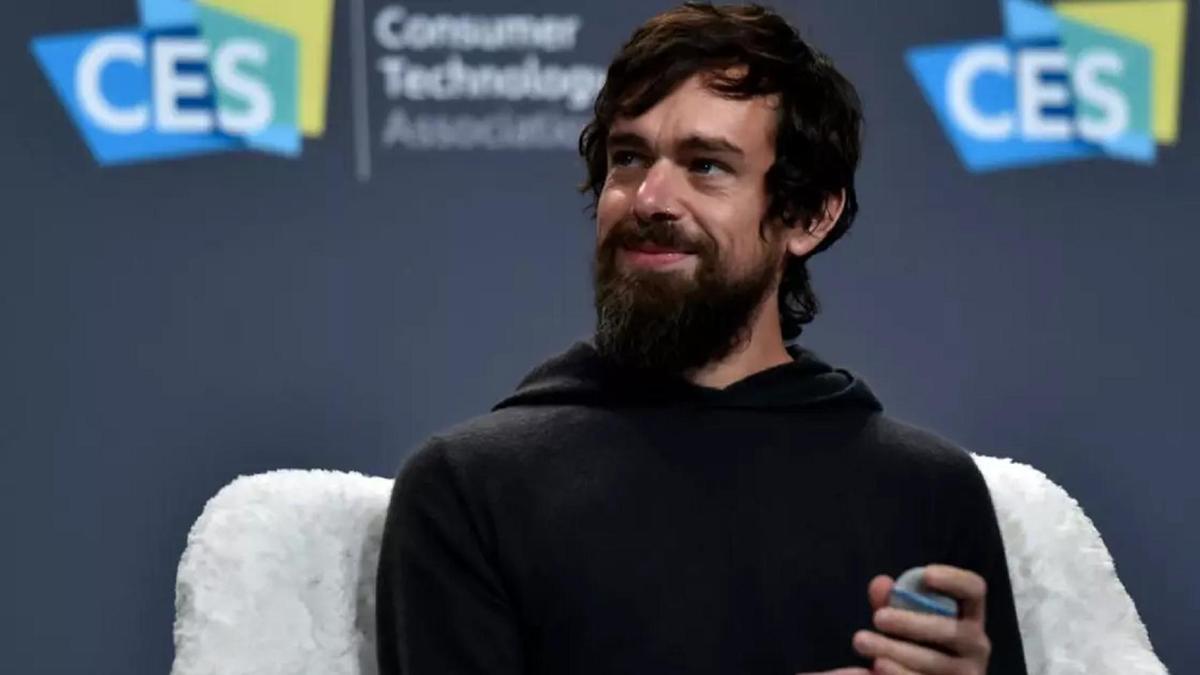 Twitter негізін қалаушыларының бірі Джек Дорси Twitter негізін қалаушыларының бірі Джек Дорси