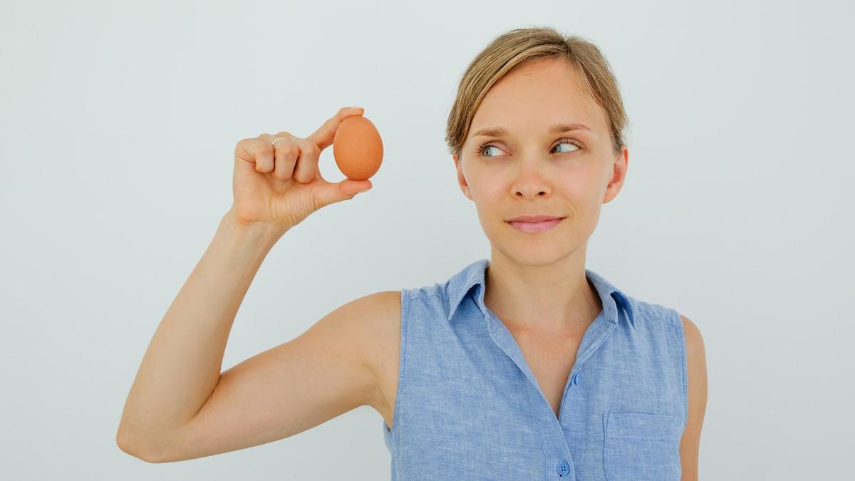 Гадание на яйце: варианты проведения и значения