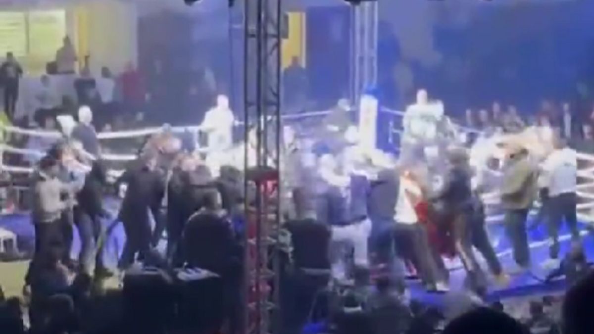 Драка на ринге