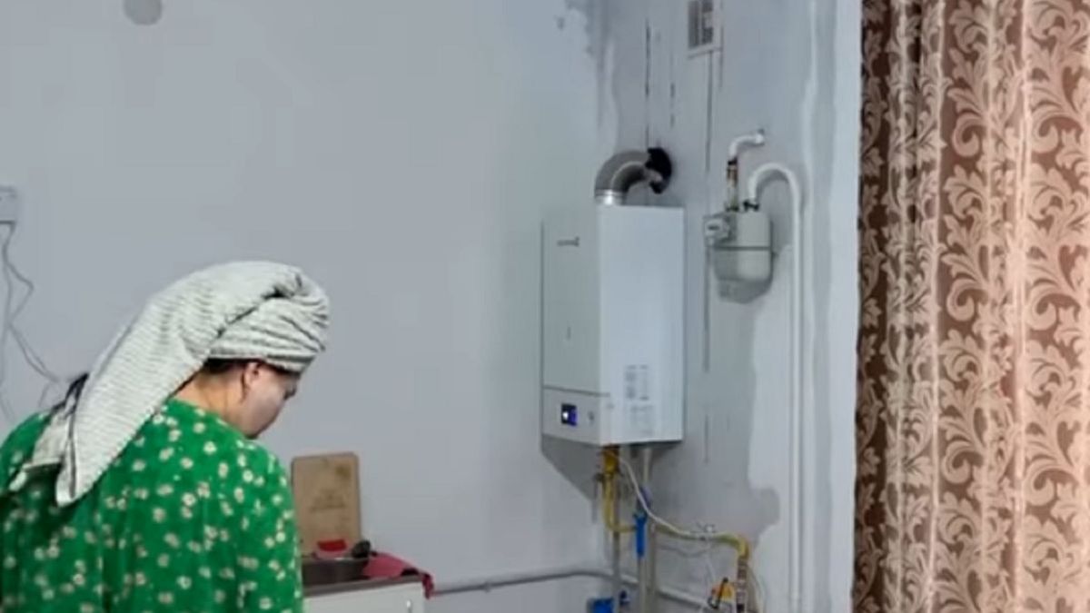 Жители показывают условия в новостройке