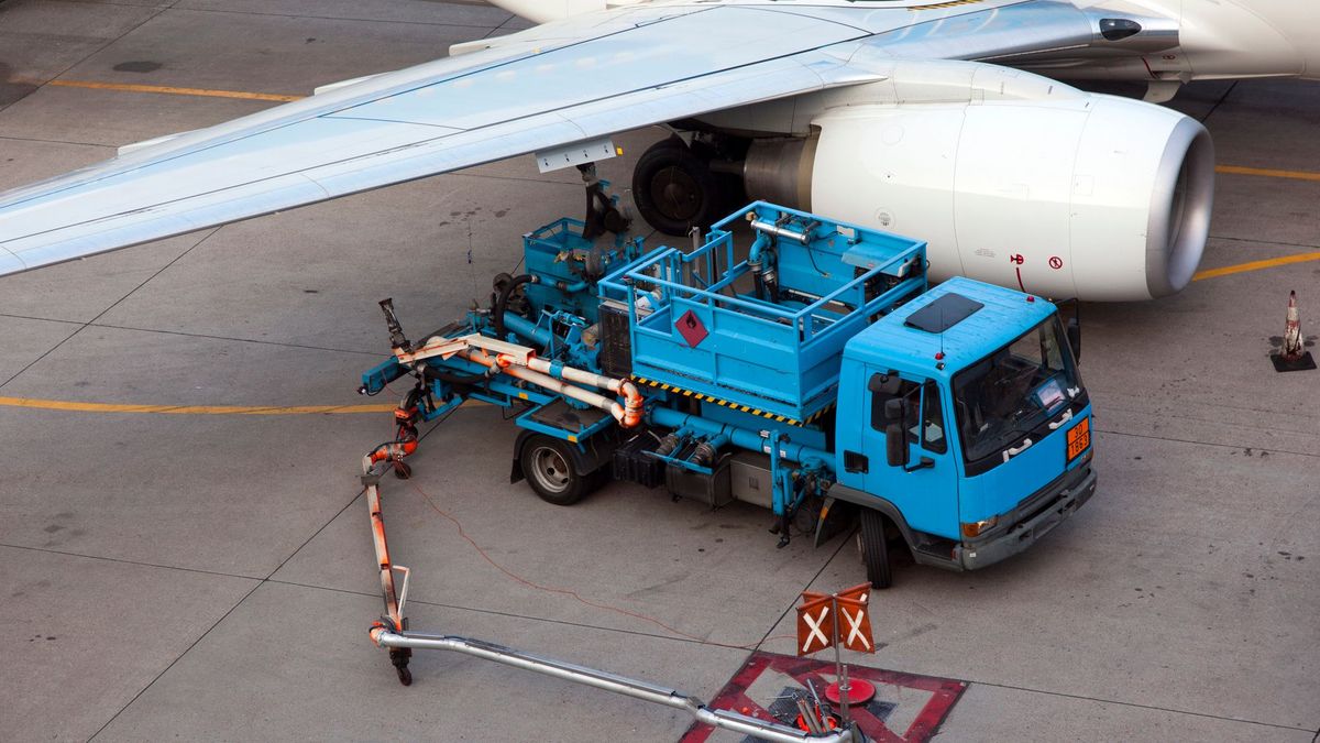 Заправка самолета