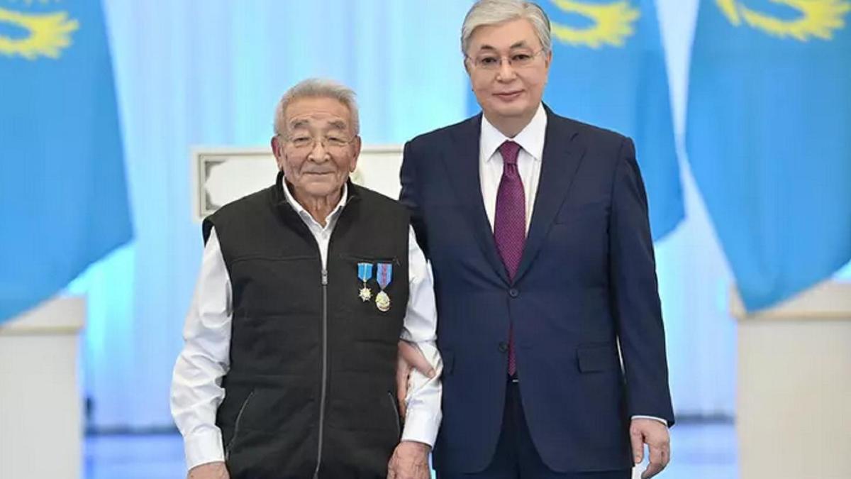 Қасым-Жомарт Тоқаев пен Төрегелді Шарманов Қасым-Жомарт Тоқаев пен Төрегелді Шарманов
