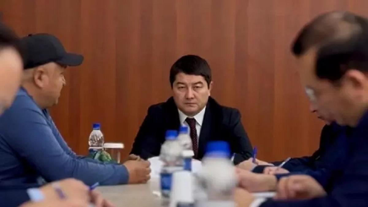 Маңғыстау облысының әкімі Нұрдәулет Қилыбаев Маңғыстау облысының әкімі Нұрдәулет Қилыбаев