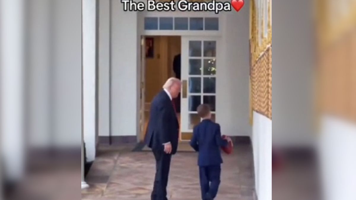 Дональд Трамп с внуком