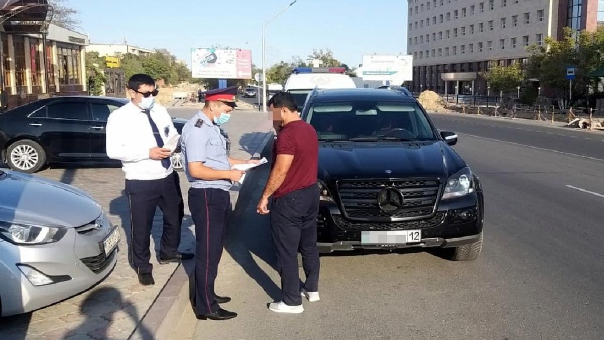 Водителя остановили в Актау