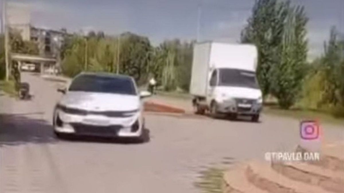 Легковой автомобиль и "ГАЗель"