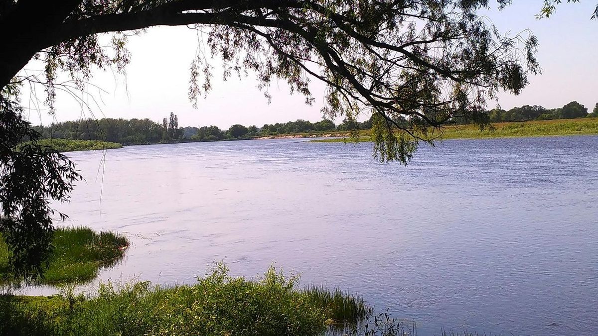 Река