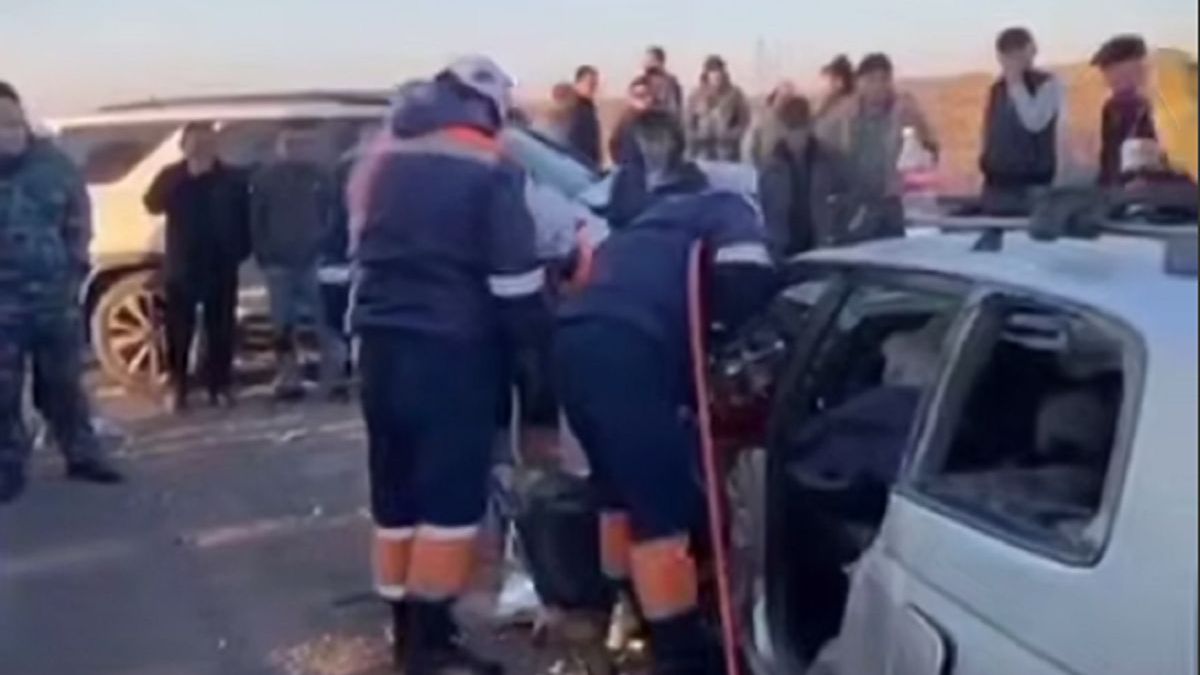 Спасатели на месте происшествия