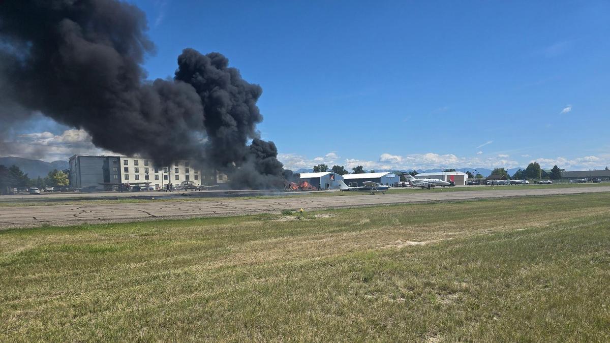 Горящий самолет