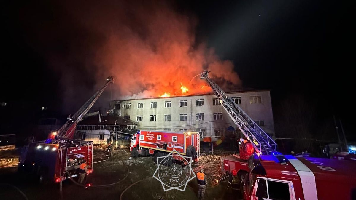 Пожар на территории детского дома в Алматы