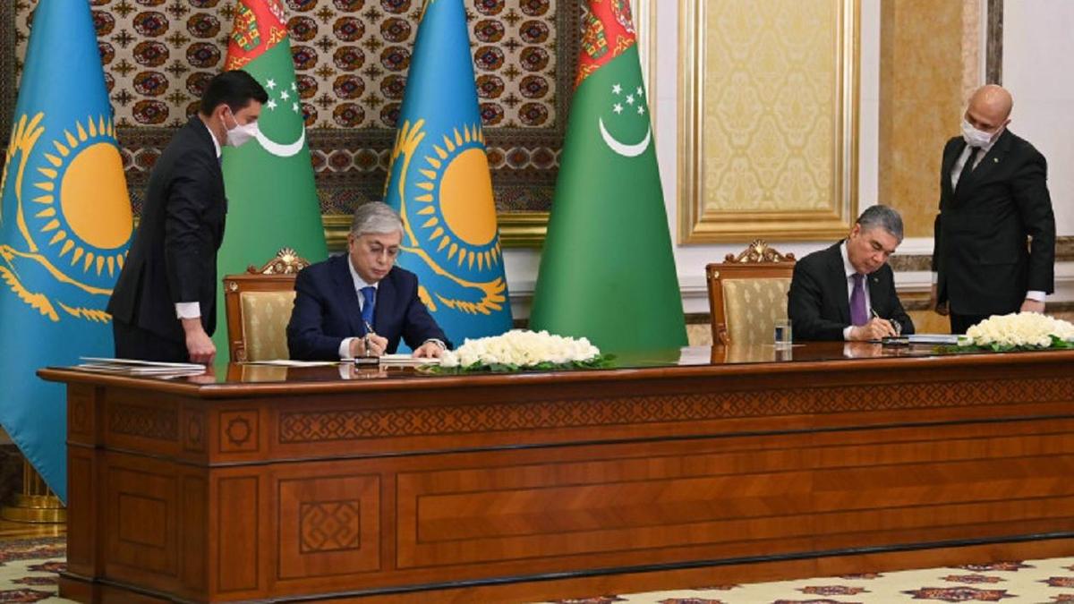 Қасым-Жомарт Тоқаев пен Гурбангулы Бердімұхамедов Қасым-Жомарт Тоқаев пен Гурбангулы Бердімұхамедов
