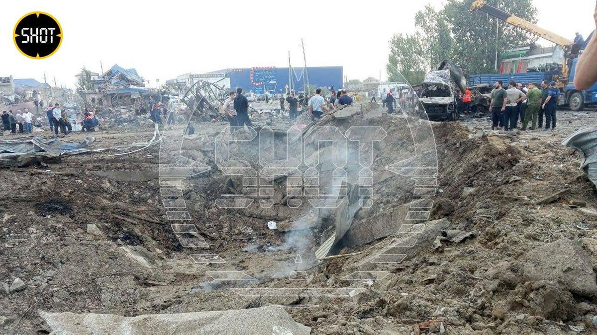 Последствия взрыва на АЗС в Махачкале