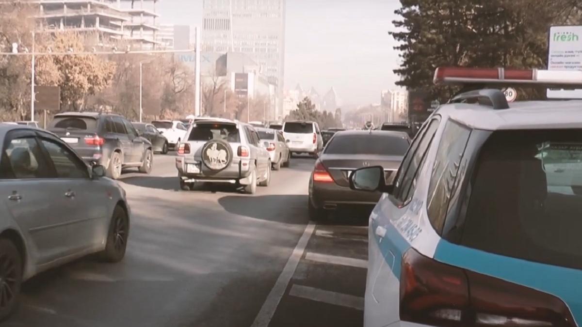 Полиция остановила авто