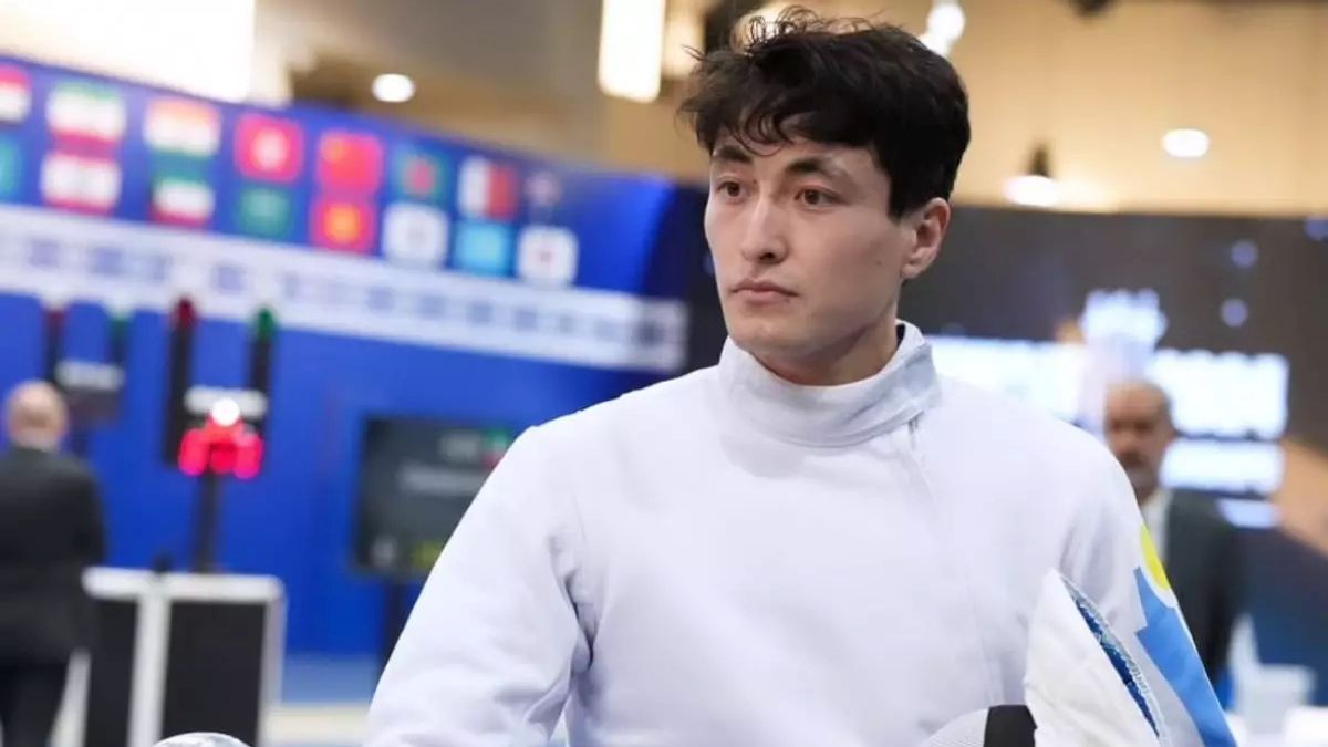 Казахстанский фехтовальщик Ерлик Сертай