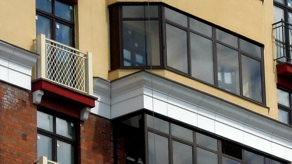Окно в многоэтажке Окно в многоэтажке