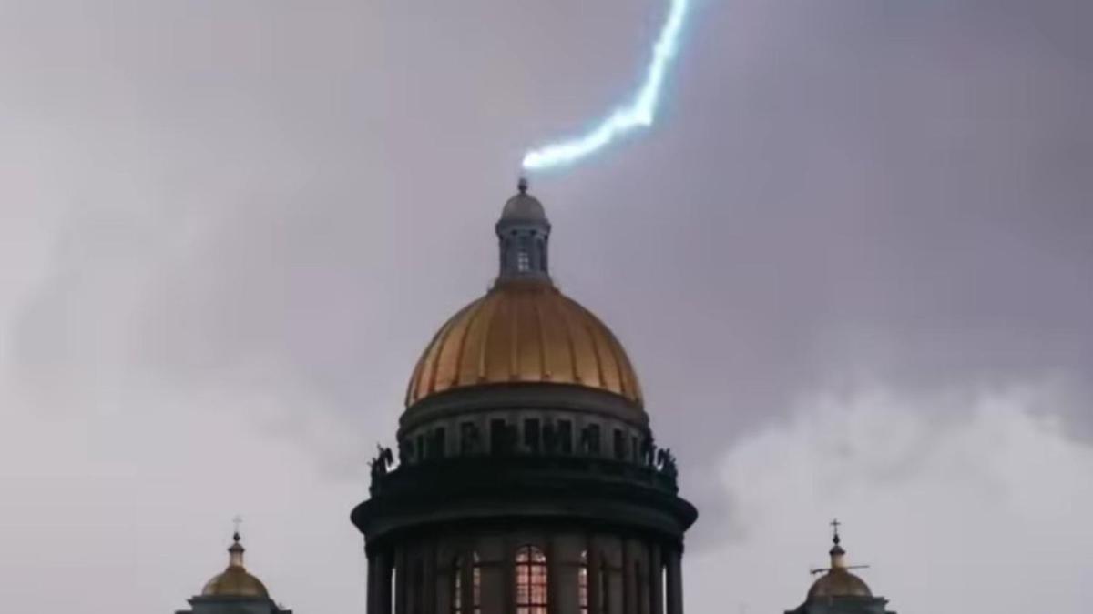 Исаакиевский собор в Санкт-Петербурге