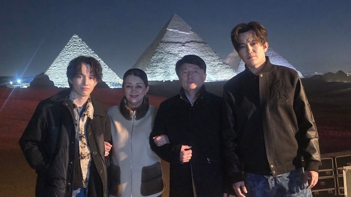 Димаш Кудайберген с семьей