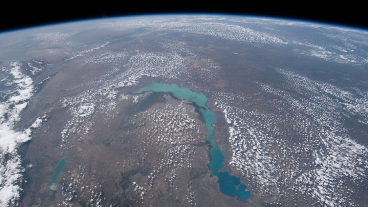 Вид на озеро Балхаш из космоса