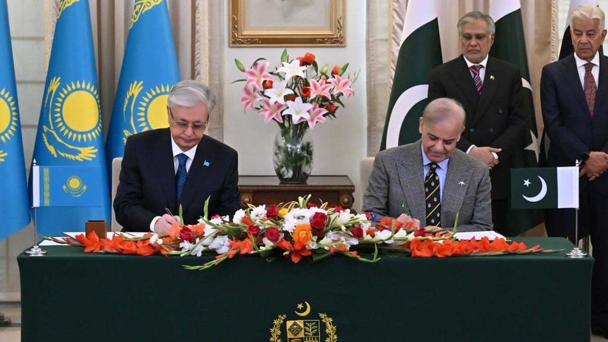 Қасым-Жомарт Тоқаев және Шахбаз Шариф