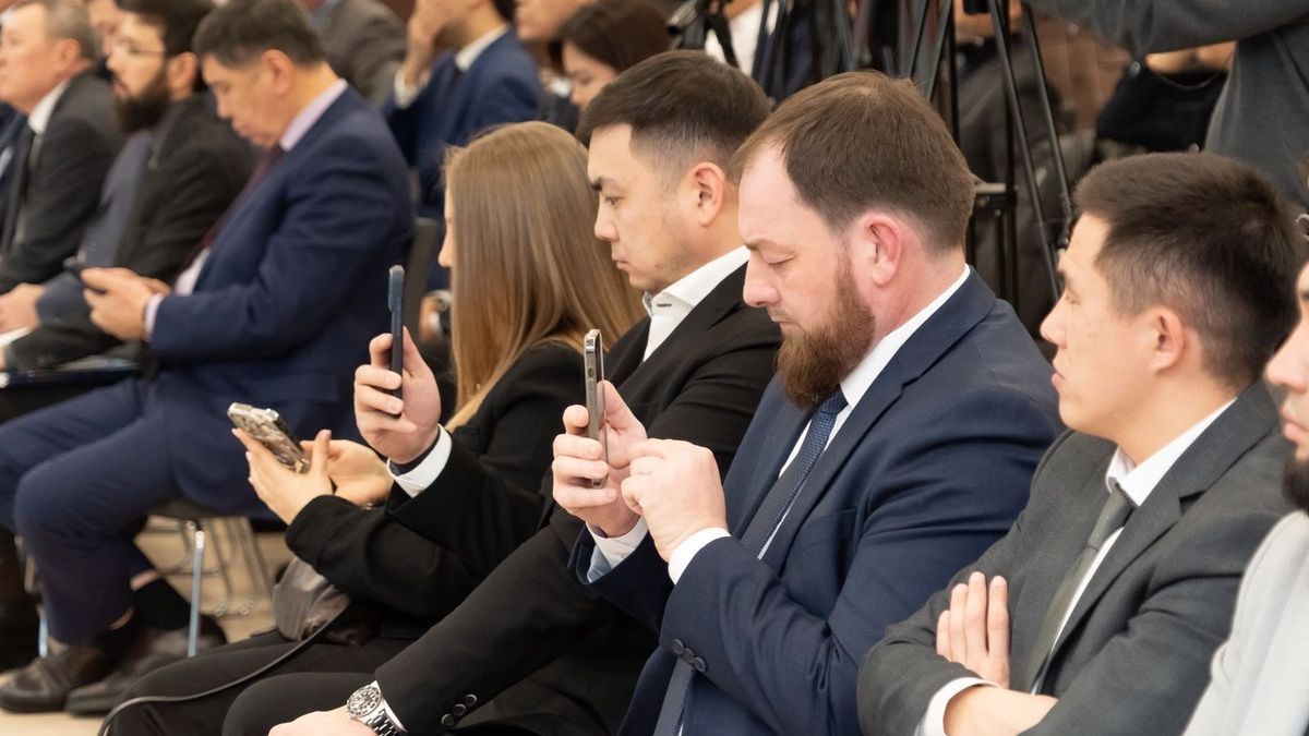 Встреча Айдарбека Сапарова с представителями СМИ