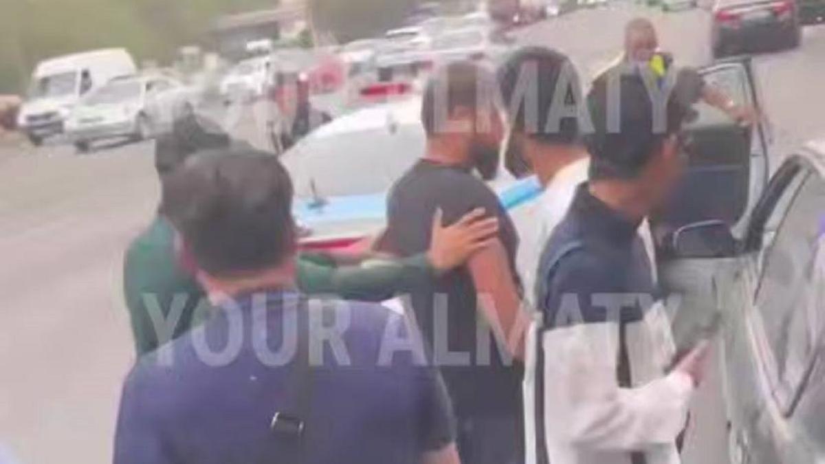 Конфликт с водителем автобуса в Алматы