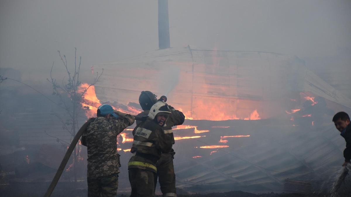 Пожарные на месте происшествия