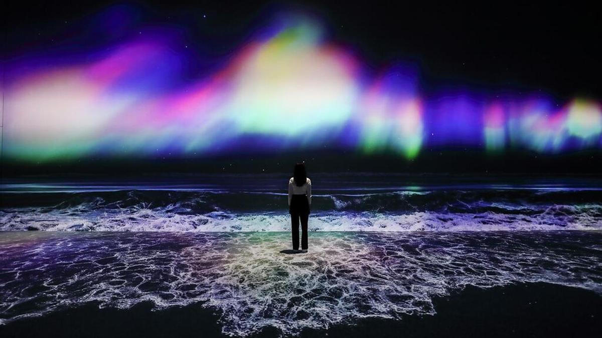 Мұражайдағы қыз