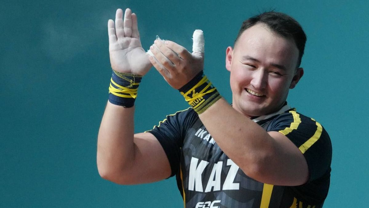 Казахстанский тяжелоатлет Нургиса Адилетулы