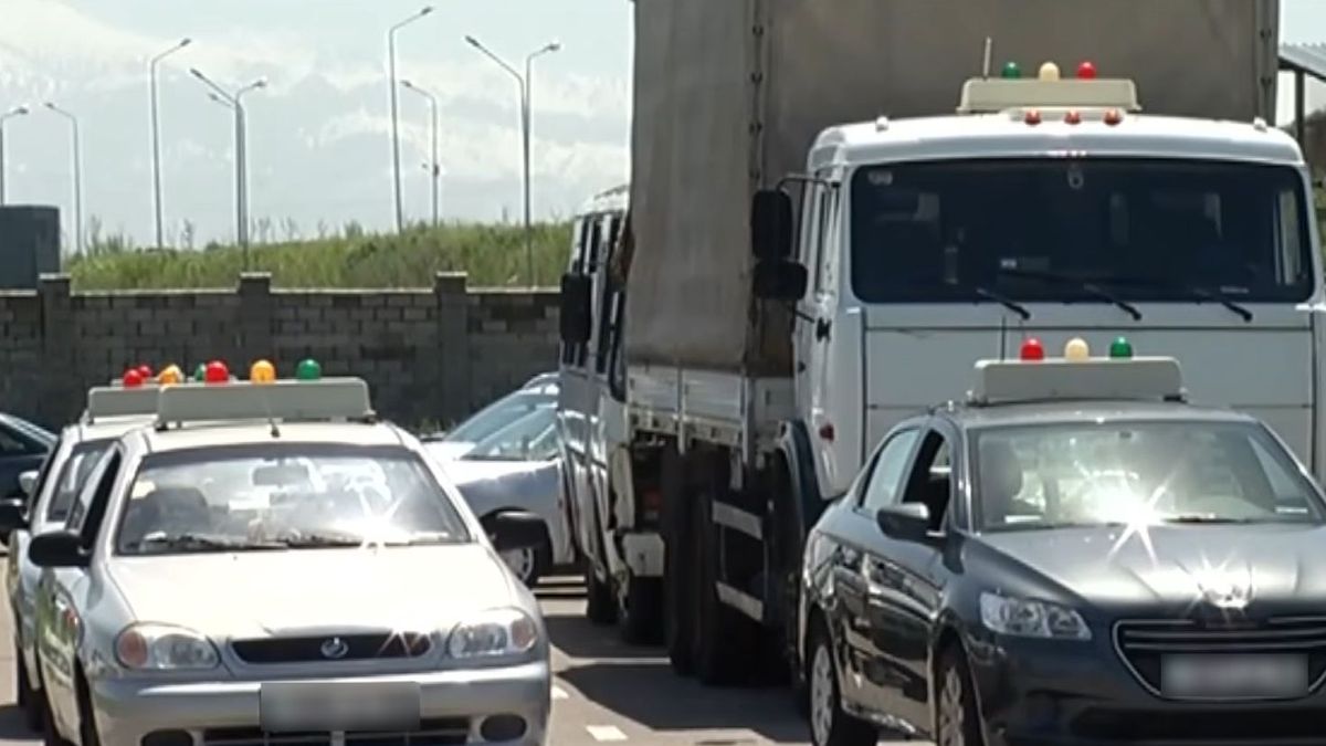 Автомобили
