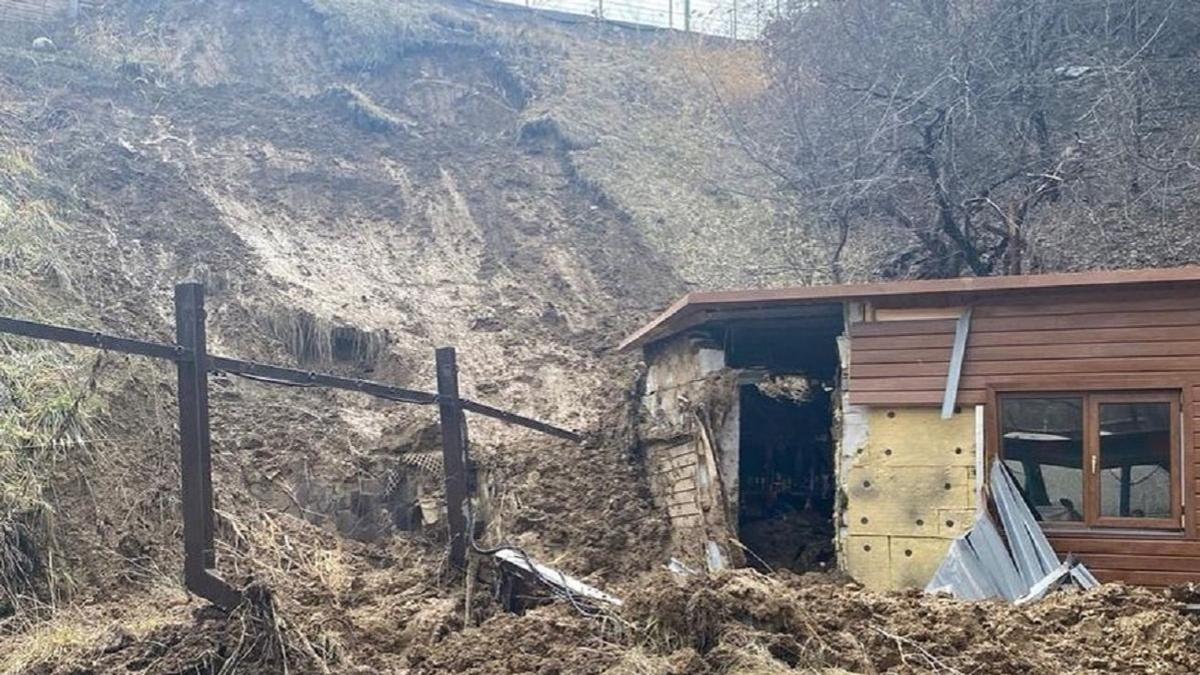 Оплывина сошла в Алматы