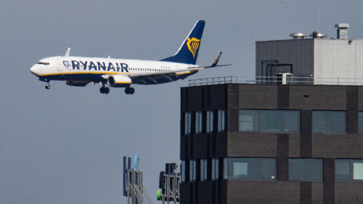 Самолет авиакомпании Ryanair