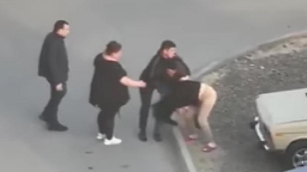 Драка на улице Драка на улице