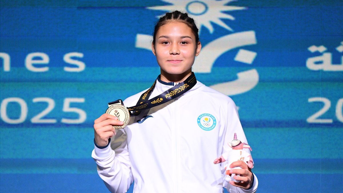 Чемпионка юношеской Азиады в боксе Аяулым Оспанова