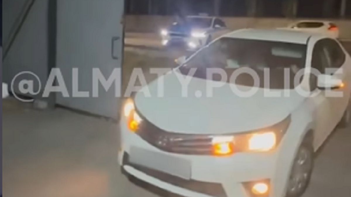 Автомобиль