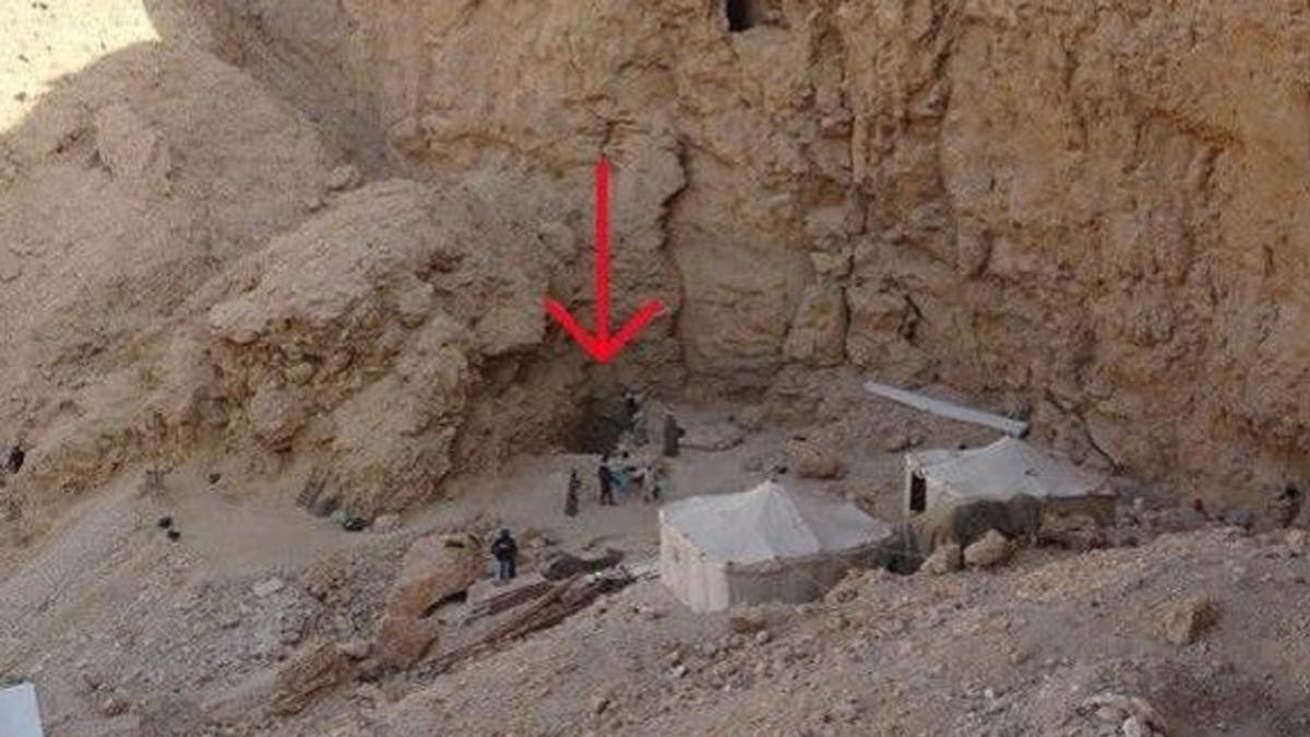 Вход в гробницу