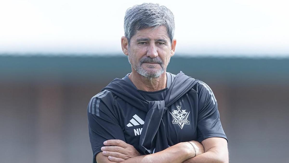 Болгарский футбольный тренер Николай Костов