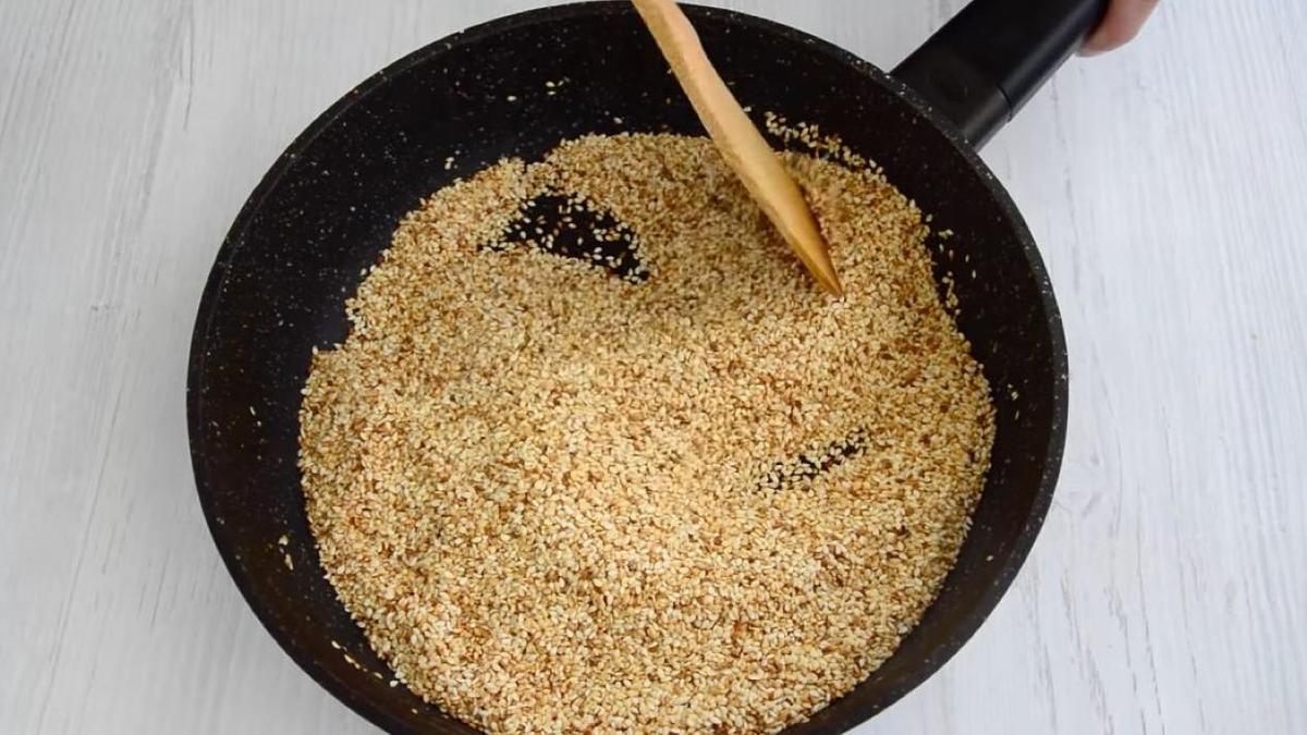 Обжарка кунжута