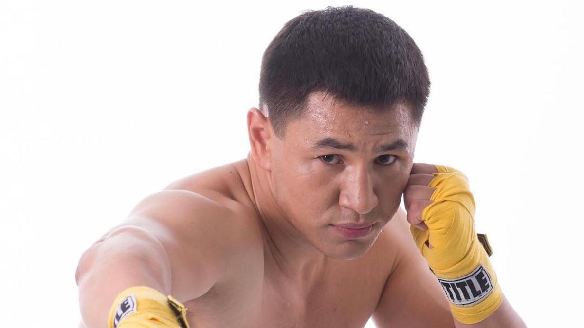 Казахстанский боксер Жанкош Тураров