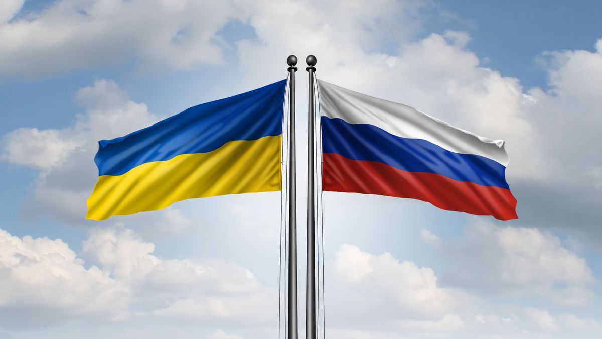 Флаги России и Украины