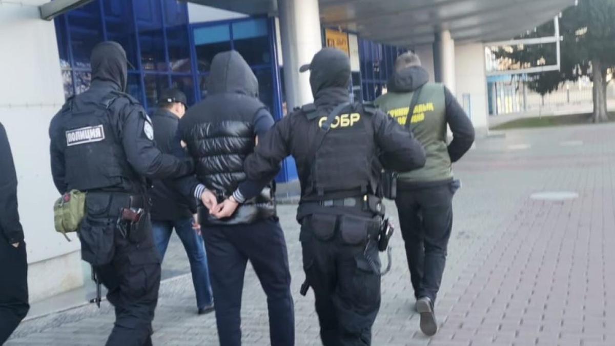 Находящийся в розыске мужчина задержан Находящийся в розыске мужчина задержан