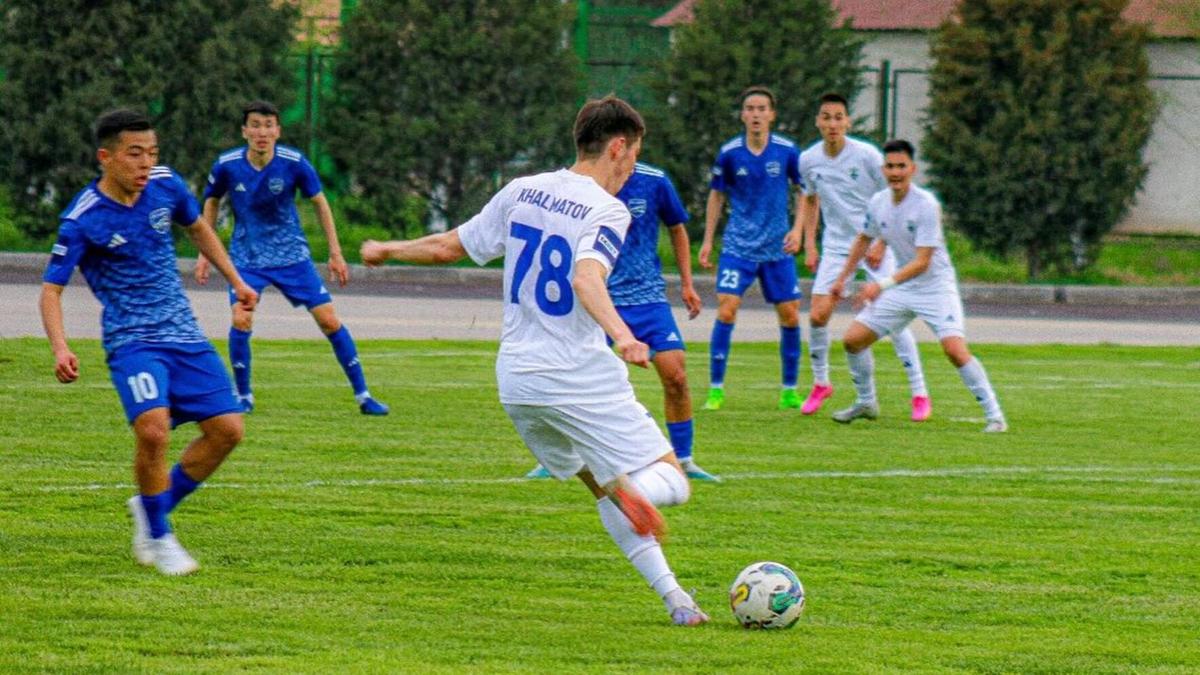 "Каспий" және "Арыс" командалары арасындағы ойын "Каспий" және "Арыс" командалары арасындағы ойын