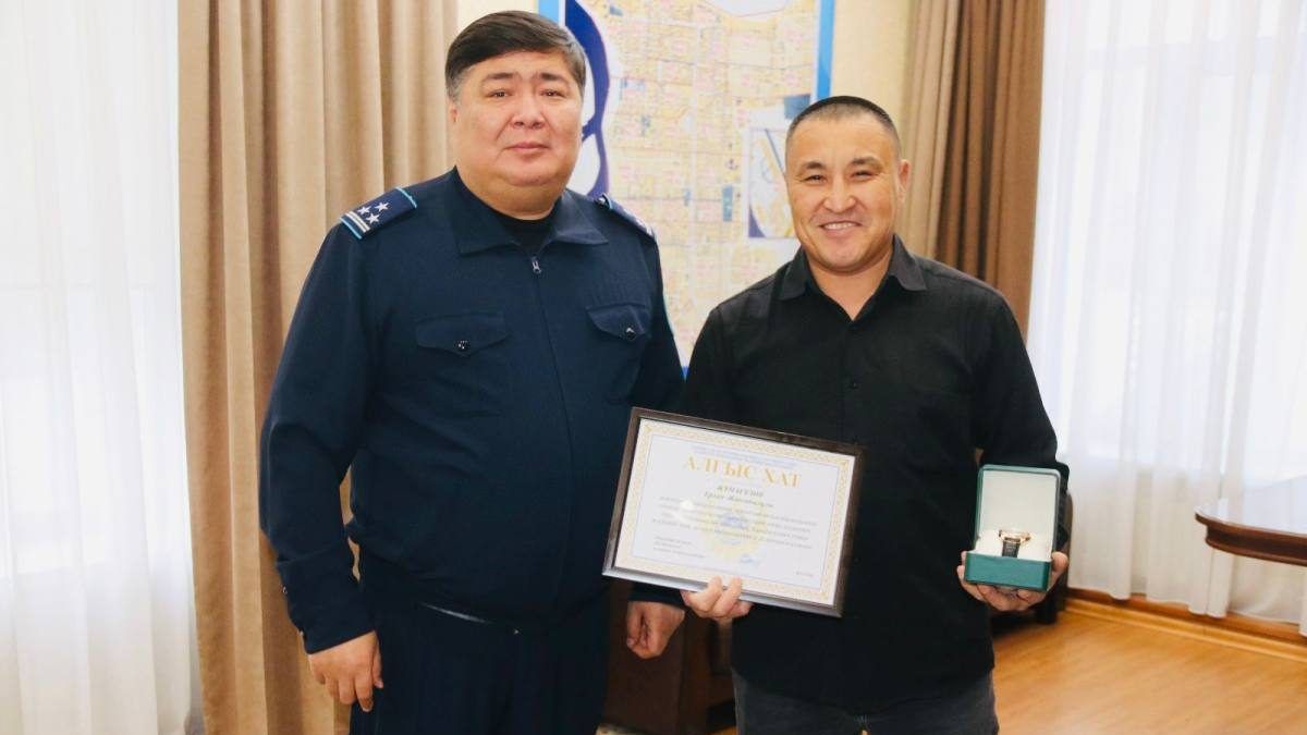 Награждение Ерлана Жумагулова